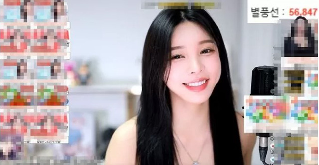 Vừa l&ecirc;n s&oacute;ng buổi đầu ti&ecirc;n của th&aacute;ng, nữ streamer si&ecirc;u n&oacute;ng bỏng đ&atilde; được donate hơn 2 tỷ - Ảnh 2.
