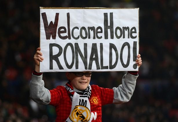Nhận lương 15 tỷ/tuần khi quay lại Man United, Cristiano Ronaldo sẽ ở đâu, sinh hoạt thế nào? - Ảnh 1.