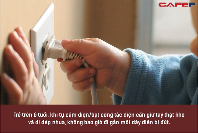 Những điều phụ huynh phải gi&aacute;m s&aacute;t tuyệt đối để tr&aacute;nh tai nạn điện giật cho con - Ảnh 2.