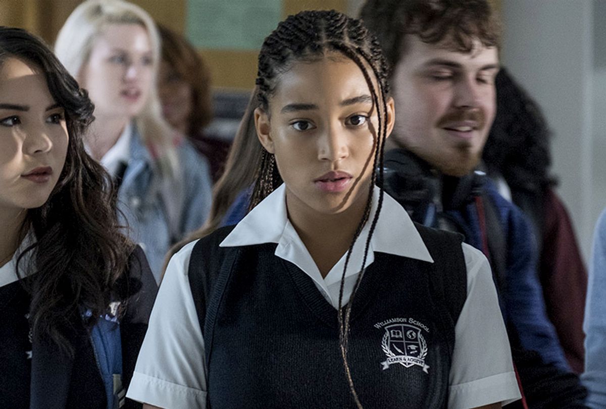 During world. The hate u give фильм. Сериал чужая ненависть. Амандла Стенберг чужая ненависть. Чужая ненависть фильм 2018.