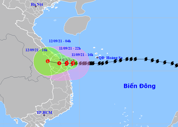 Đêm nay bão số 5 đổ bộ từ Thừa Thiên - Huế đến Quảng Ngãi, lo ngập lụt trên diện rộng  - Ảnh 1.