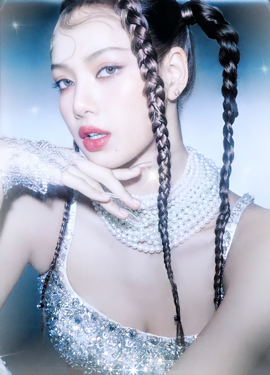 Tiếc thay cho LALISA: MV đầu tư khủng nhưng phản t&aacute;c dụng, Lisa &ocirc;m đồm nhiều thứ m&agrave; qu&ecirc;n đi bản sắc của ri&ecirc;ng m&igrave;nh? - Ảnh 1.