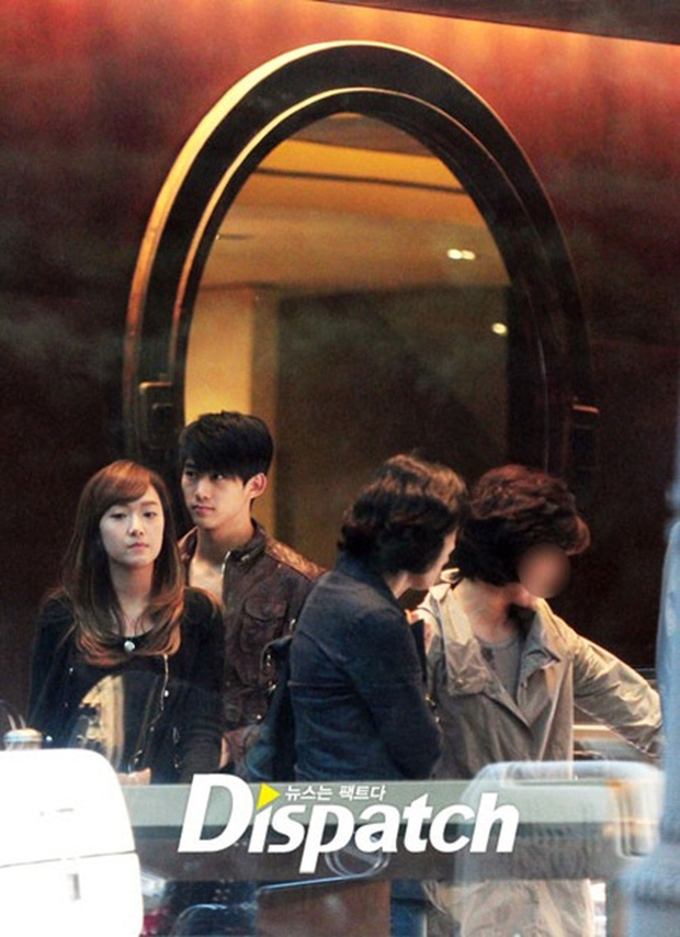 Thái độ 1 trời 1 vực của Taecyeon (2PM) với tình mới và Jessica: Bên được công khai hẹn hò, bên bị phũ mặc kệ Dispatch tóm gọn - Ảnh 4. Thái độ 1 trời 1 vực của Taecyeon (2PM) với tình mới và Jessica: Bên được công khai hẹn hò, bên bị phũ mặc kệ Dispatch tóm gọn - Ảnh 4.