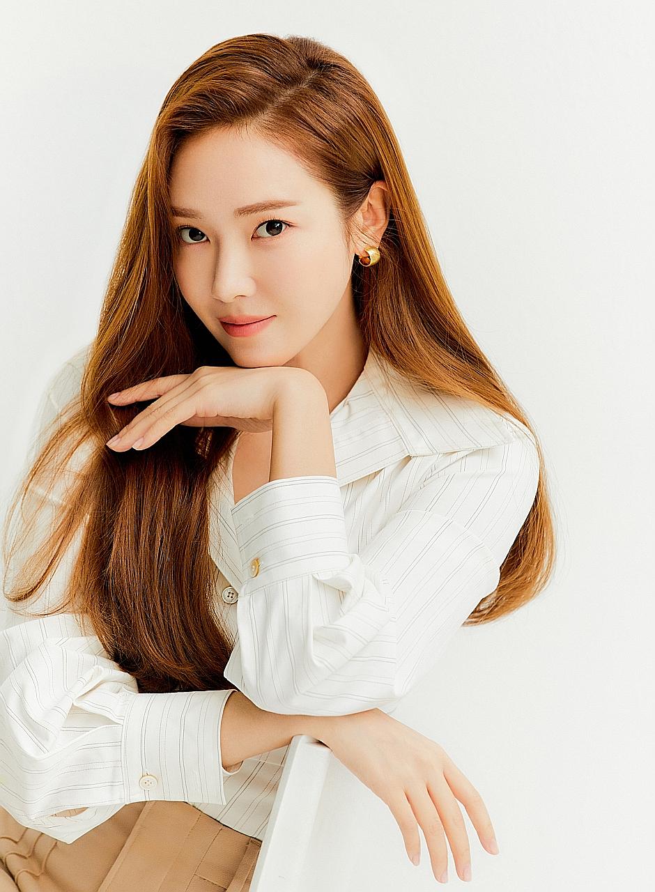 Thái độ 1 trời 1 vực của Taecyeon (2PM) với tình mới và Jessica: Bên được công khai hẹn hò, bên bị phũ mặc kệ Dispatch tóm gọn - Ảnh 6. Thái độ 1 trời 1 vực của Taecyeon (2PM) với tình mới và Jessica: Bên được công khai hẹn hò, bên bị phũ mặc kệ Dispatch tóm gọn - Ảnh 6.