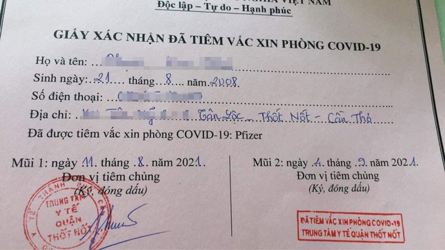 Ba người dưới 18 tuổi ở Cần Thơ được tiêm vắc xin COVID-19 - Ảnh 1.