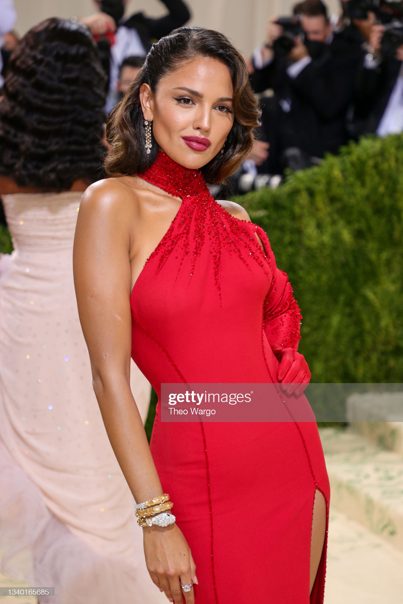 Tài tử đi Met Gala, gặp cả 3 cô bồ cũ: Hết con gái bốc lửa của Madonna đến ái nữ nhà Johnny Depp diện Chanel sặc mùi tiền - Ảnh 12. Tài tử đi Met Gala, gặp cả 3 cô bồ cũ: Hết con gái bốc lửa của Madonna đến ái nữ nhà Johnny Depp diện Chanel sặc mùi tiền - Ảnh 12.