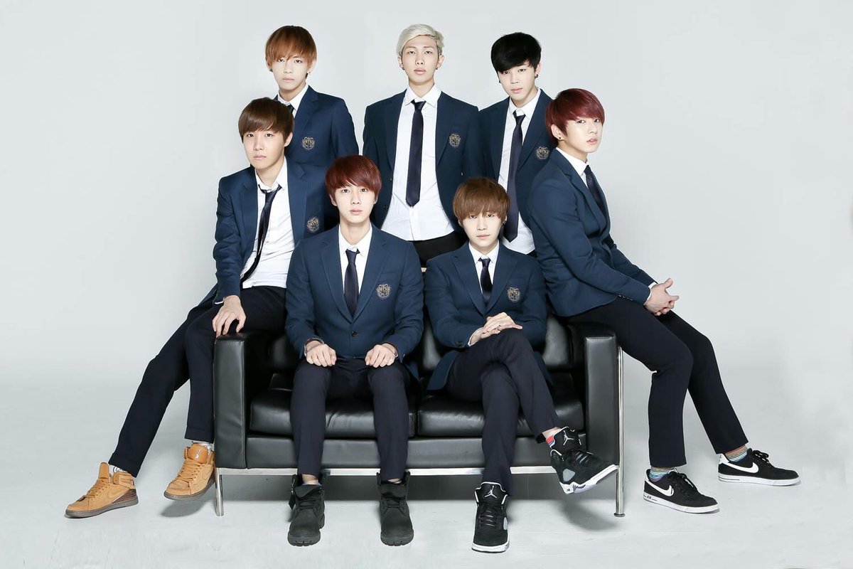 Cuộc đời huy ho&agrave;ng của Jungkook (BTS): Mỗi năm 1 đỉnh cao mới, 16 tuổi debut v&agrave; trở th&agrave;nh Đặc ph&aacute;i vi&ecirc;n Tổng thống khi vừa 24 - Ảnh 4.