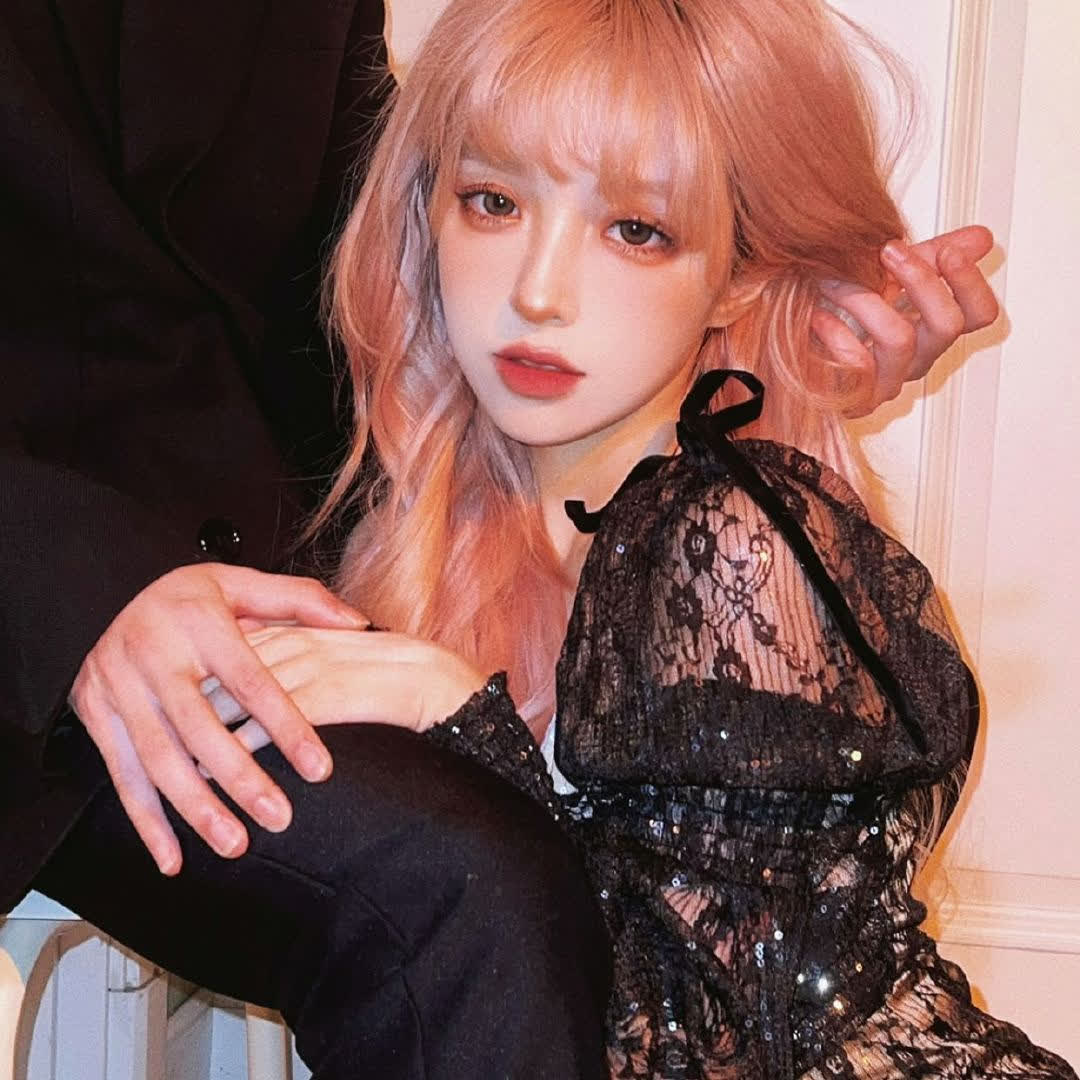 Liên tục dính thị phi, cư dân mạng bất ngờ soi ra lịch sử đen tối của nữ streamer xinh đẹp với 10 triệu fan - Ảnh 1. Liên tục dính thị phi, cư dân mạng bất ngờ soi ra lịch sử đen tối của nữ streamer xinh đẹp với 10 triệu fan - Ảnh 1.