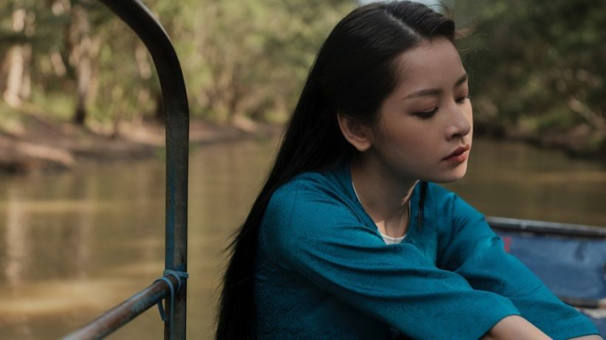 Chi Pu âm thầm đổi nghệ danh, comeback giấu mặt, vừa tung MV đã lên thẳng #1 Itunes? - Ảnh 8. Chi Pu âm thầm đổi nghệ danh, comeback giấu mặt, vừa tung MV đã lên thẳng #1 Itunes? - Ảnh 8.