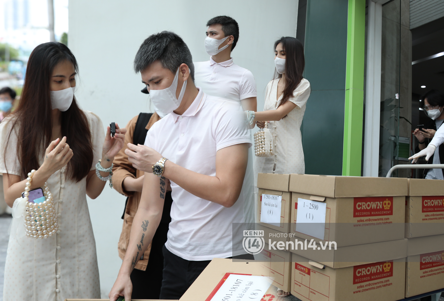 Nữ đại gia tố Trấn Thành, Thuỷ Tiên và Công Vinh ăn chặn hàng trăm tỷ, cả 3 đều dứt khoát công khai sao kê trái với dự đoán - Ảnh 5.
