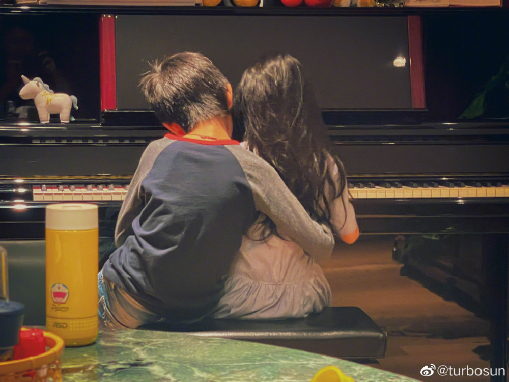 Cbiz rần rần trước tin T&ocirc;n Lệ mang thai lần 3, vợ chồng Đặng Si&ecirc;u chuẩn bị c&oacute; th&ecirc;m 1 cặp long phụng? - Ảnh 5.