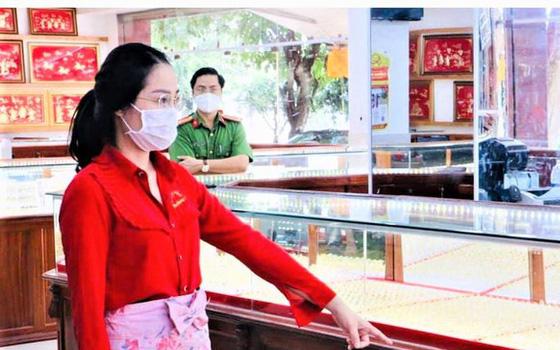 Nữ nhân viên trộm hơn 2.300 nhẫn vàng trị giá khoảng 10 tỷ đồng đối diện mức án nào?