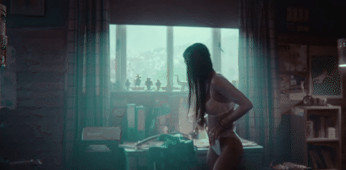 Muôn kiểu cảnh nóng trong Sex Education 3: Che bộ phận nhạy cảm bằng động vật vẫn chưa nực cười bằng cặp đôi sáng tối cuối cùng! - Ảnh 3. Muôn kiểu cảnh nóng trong Sex Education 3: Che bộ phận nhạy cảm bằng động vật vẫn chưa nực cười bằng cặp đôi sáng tối cuối cùng! - Ảnh 3.
