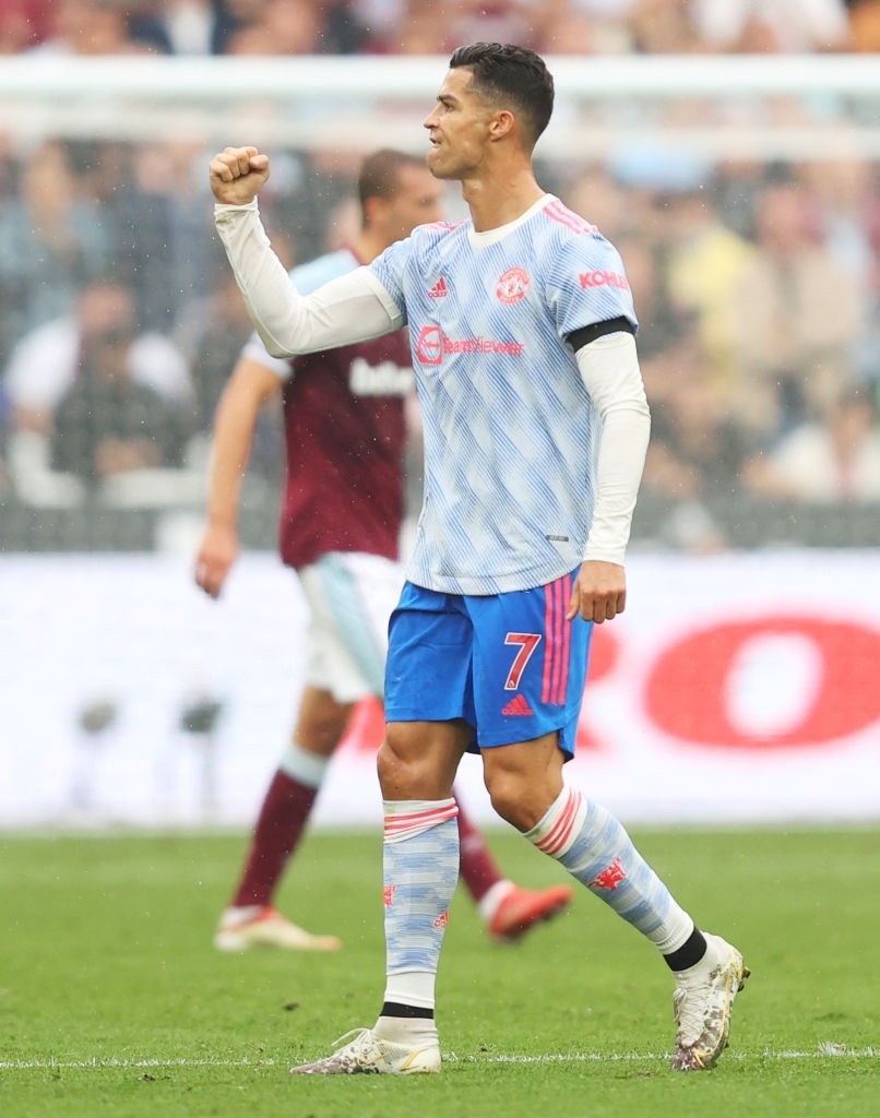 Ronaldo lại ghi b&agrave;n theo phong c&aacute;ch Đệm vương thế n&agrave;y th&igrave; anti tức qu&aacute; đi mất th&ocirc;i - Ảnh 8.