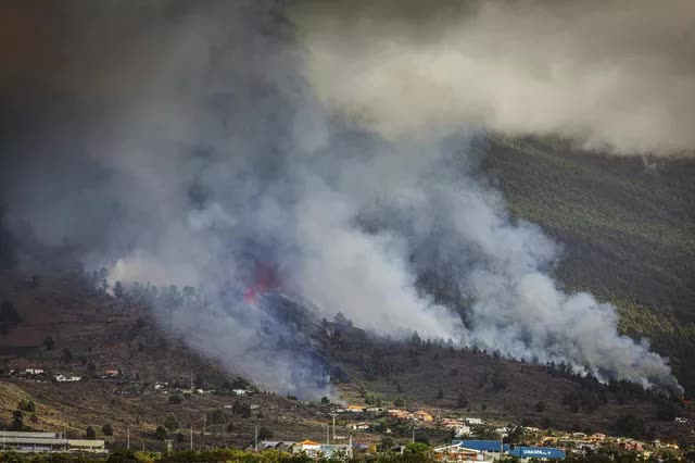 Núi lửa phun trào ở quần đảo Canaria (Tây Ban Nha), hàng nghìn người phải sơ tán - Ảnh 8.