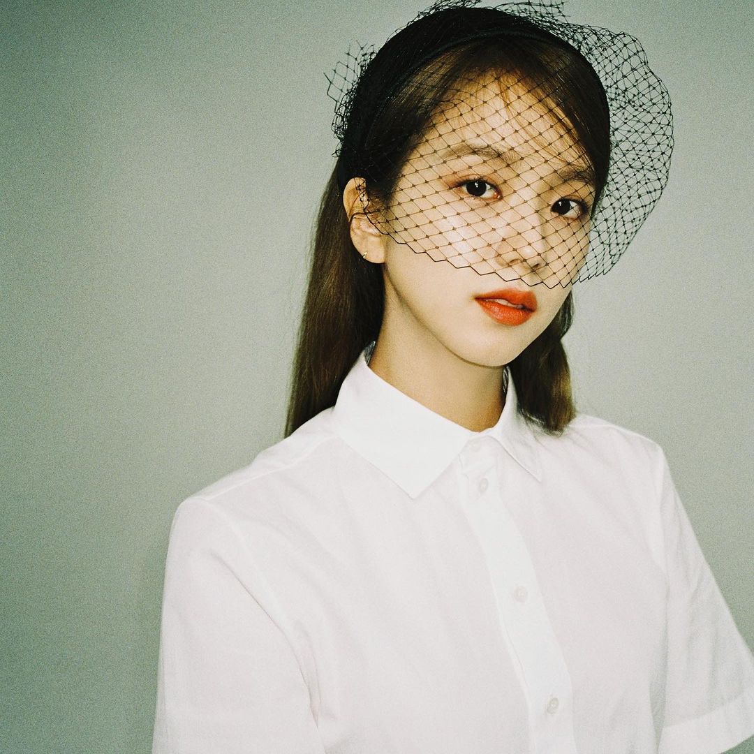 Jisoo (BLACKPINK) gây bão MXH chỉ với 1 bức ảnh: Danh xưng Hoa hậu Hàn Quốc đúng là không tự nhiên mà có! - Ảnh 2. Jisoo (BLACKPINK) gây bão MXH chỉ với 1 bức ảnh: Danh xưng Hoa hậu Hàn Quốc đúng là không tự nhiên mà có! - Ảnh 2.