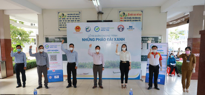 Ứng dụng công nghệ xét nghiệm diện rộng, bóc tách F0 ra khỏi cộng đồng giúp Bến Tre trở về trạng thái bình thường mới - Ảnh 1. Ứng dụng công nghệ xét nghiệm diện rộng, bóc tách F0 ra khỏi cộng đồng giúp Bến Tre trở về trạng thái bình thường mới - Ảnh 1.