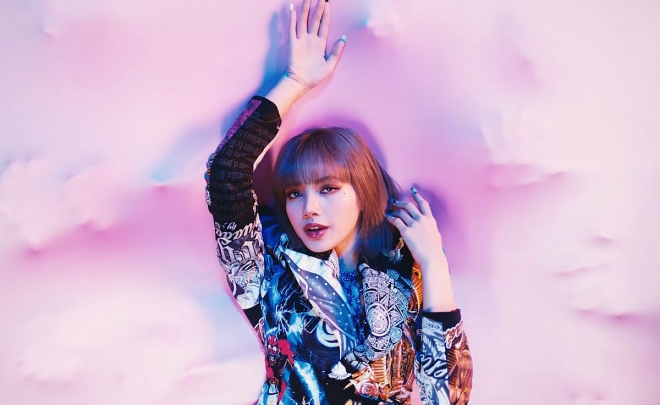 Fan BLACKPINK ném đá Billboard vì lẫn lộn Lisa với một nghệ sĩ Nhật, nhầm tí làm gì căng? - Ảnh 3.