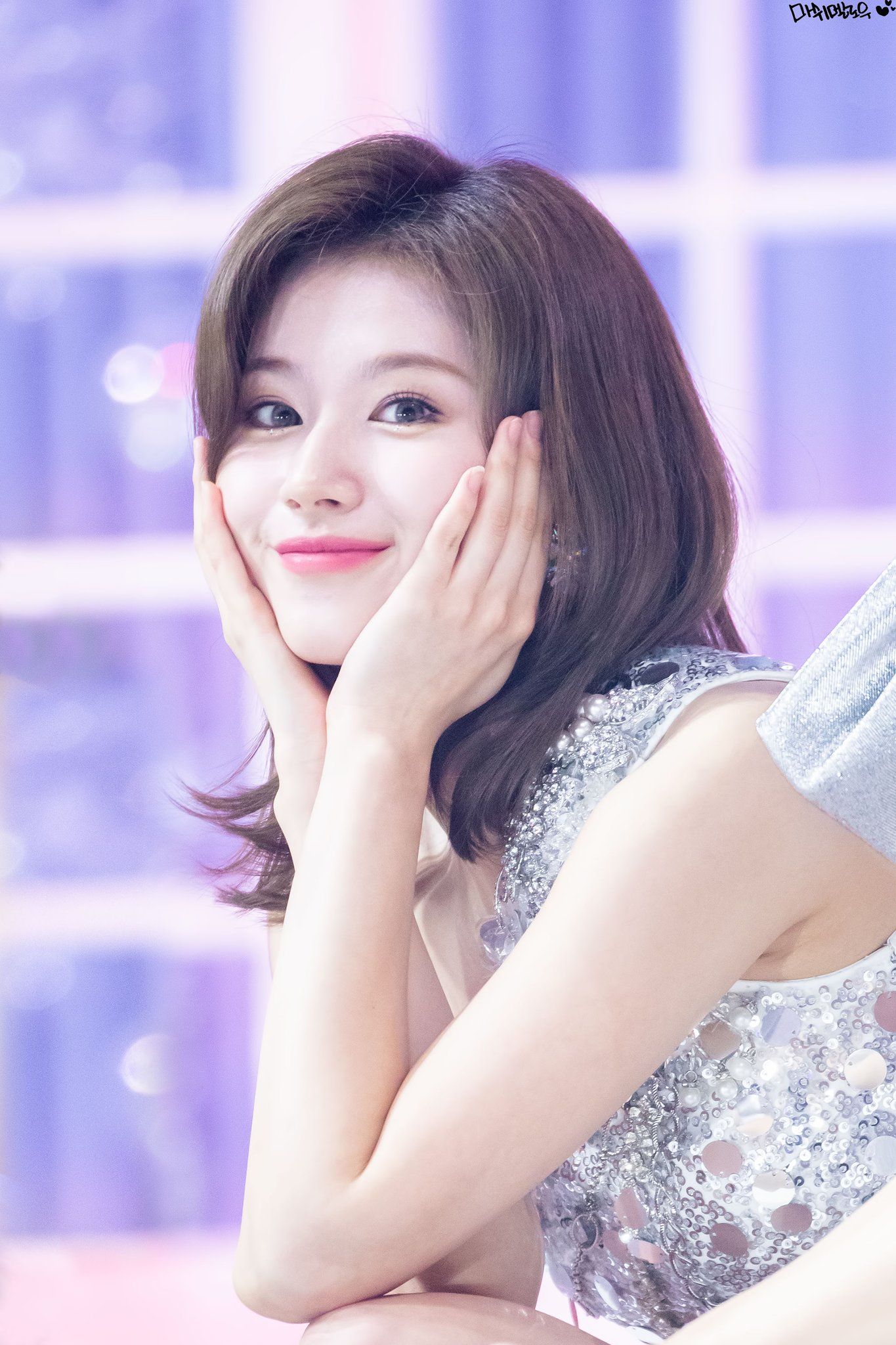 Chưa ra mắt, 1 nữ thực tập sinh đã được Knet khó tính gọi là nữ thần Kpop thế hệ Gen Z, nhìn 3 bức ảnh hiếm hoi là đủ hiểu - Ảnh 8. Chưa ra mắt, 1 nữ thực tập sinh đã được Knet khó tính gọi là nữ thần Kpop thế hệ Gen Z, nhìn 3 bức ảnh hiếm hoi là đủ hiểu - Ảnh 8.