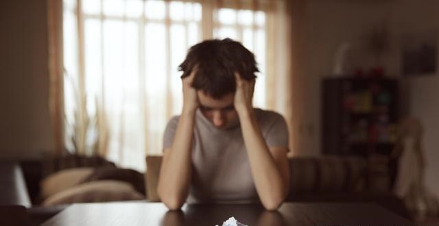 Ch&ecirc; con d&acirc;u ngh&egrave;o h&egrave;n, bố mẹ chồng khinh miệt ra mặt, khi ch&aacute;u nội ch&agrave;o đời c&ograve;n l&agrave;m th&ecirc;m một việc khiến con trai tức tối mời ra khỏi nh&agrave; - Ảnh 1.