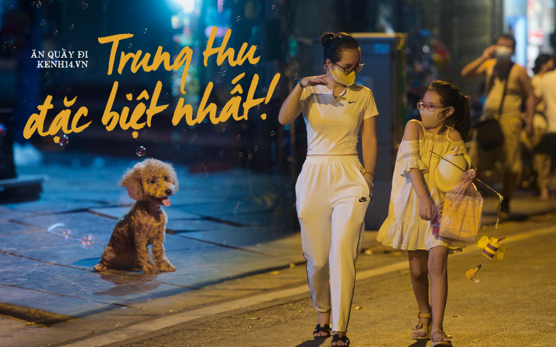 Hà Nội đêm Trung thu: Biển người ngắm nhau qua lớp khẩu trang, phố cổ buồn hẳn vì thiếu không khí dân chơi xập xình