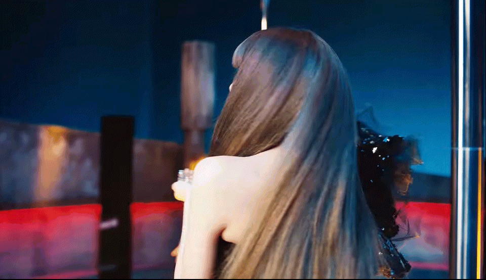 Lisa (BLACKPINK) hé lộ diện mạo ngày đầu đến Hàn Quốc: Tomboy tóc ngắn cũn, nhưng làm dấy lên nghi vấn dao kéo? - Ảnh 7. Lisa (BLACKPINK) hé lộ diện mạo ngày đầu đến Hàn Quốc: Tomboy tóc ngắn cũn, nhưng làm dấy lên nghi vấn dao kéo? - Ảnh 7.