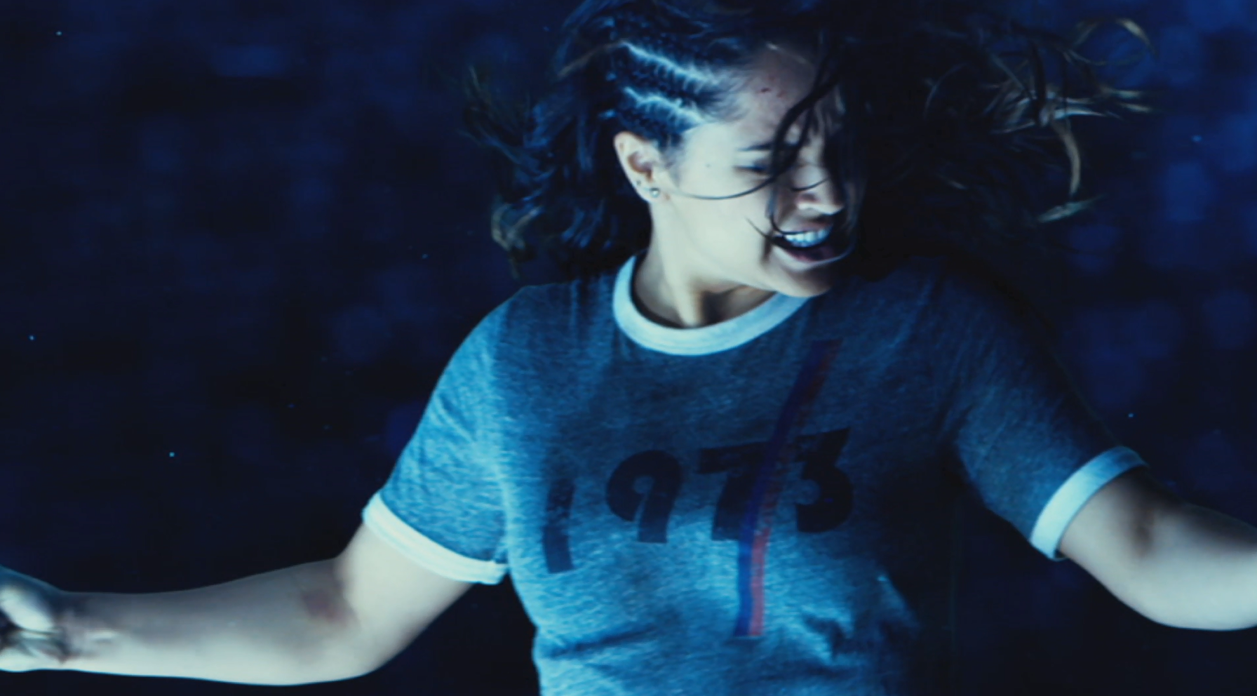 Bi kịch của nàng siêu nhân vàng gốc Việt: Qua đời vì tai nạn thảm khốc, bị ekip đàn em lấy cái chết ra xúc phạm, đùa cợt - Ảnh 11. Bi kịch của nàng siêu nhân vàng gốc Việt: Qua đời vì tai nạn thảm khốc, bị ekip đàn em lấy cái chết ra xúc phạm, đùa cợt - Ảnh 11.