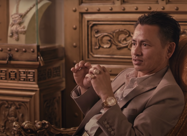 Lộ điểm yếu “chí mạng” của vệ sĩ triệu phú Johnny Đặng, gì cũng cân được mỗi chuyện này xin thua - Ảnh 1. Lộ điểm yếu “chí mạng” của vệ sĩ triệu phú Johnny Đặng, gì cũng cân được mỗi chuyện này xin thua - Ảnh 1.