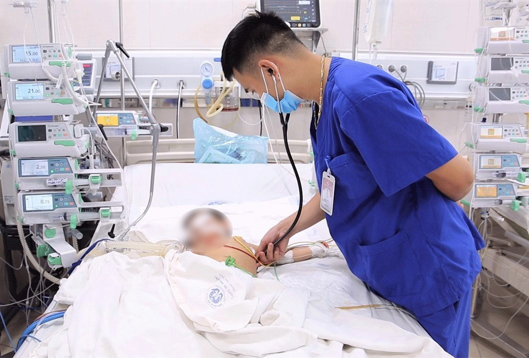 Phú Thọ: Bé 16 tháng tuổi và 4 tuổi bị chó dại cắn tử vong - Ảnh 1.