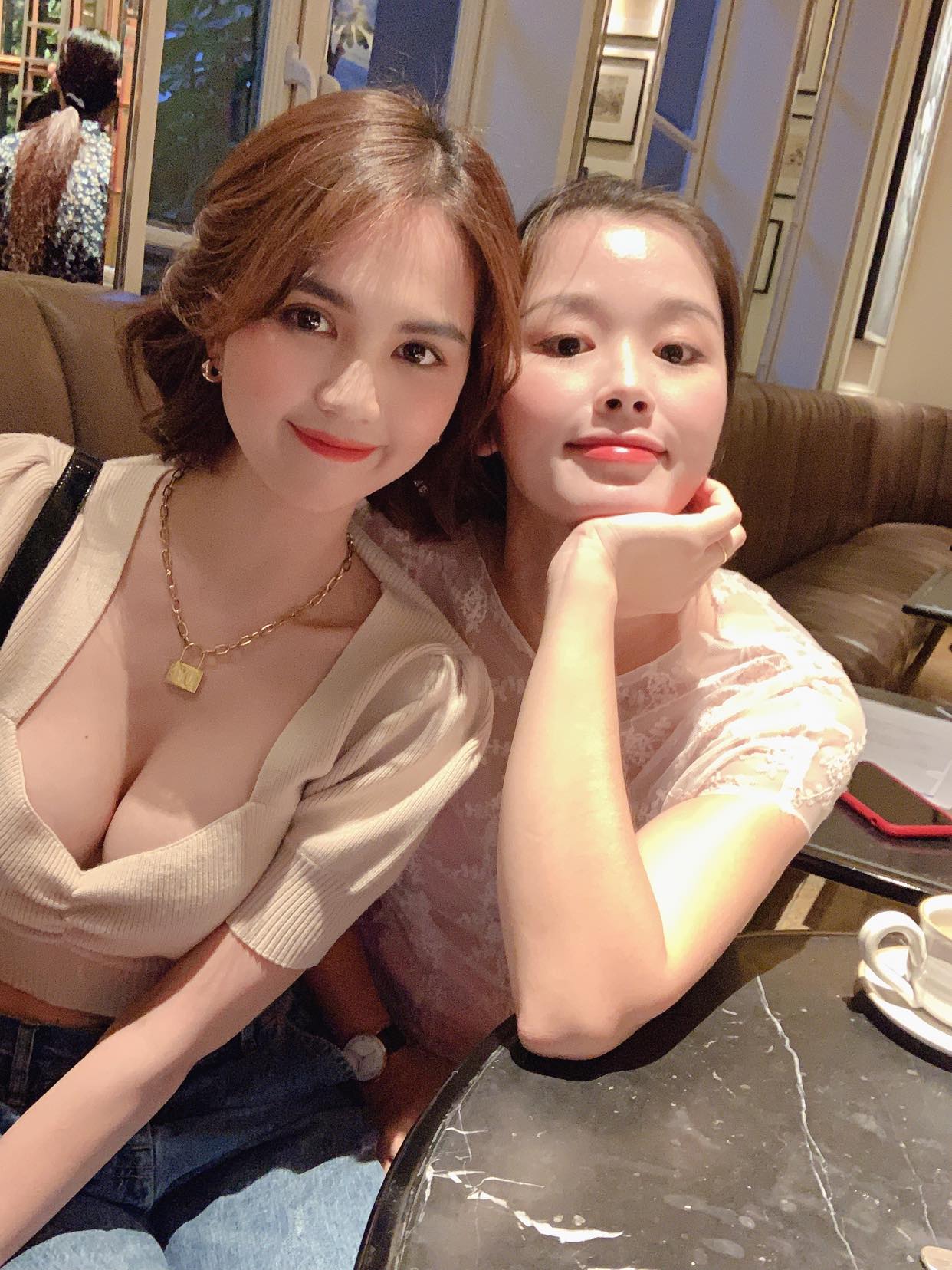 Ngọc Trinh chuẩn bạn thân nhà người ta: Chuyển khoản nóng 279 triệu làm quà sinh nhật, nhìn số thấy mà phát ghen! - Ảnh 5. Ngọc Trinh chuẩn bạn thân nhà người ta: Chuyển khoản nóng 279 triệu làm quà sinh nhật, nhìn số thấy mà phát ghen! - Ảnh 5.