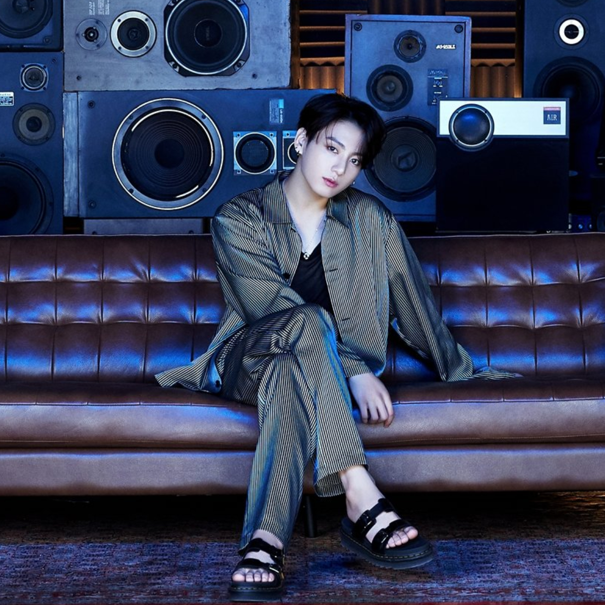 Jungkook (BTS) từ chức giám đốc ở công ty thời trang của anh ruột, lý do vì hành động mập mờ gây tranh cãi dữ dội - Ảnh 5.