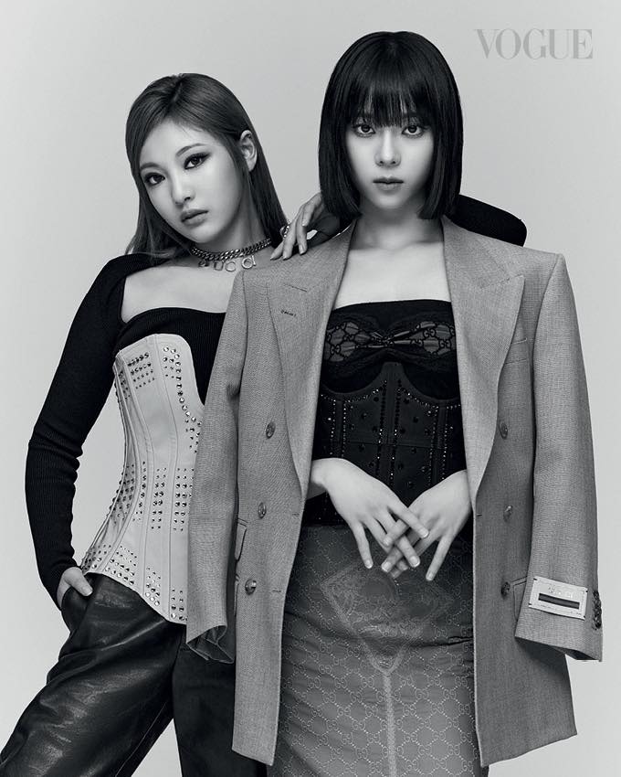 Fan aespa chia năm xẻ bảy chỉ vì 1 bức ảnh: Winter bị chê vì đôi mắt vô hồn, được bênh vực thế nào? - Ảnh 3. Fan aespa chia năm xẻ bảy chỉ vì 1 bức ảnh: Winter bị chê vì đôi mắt vô hồn, được bênh vực thế nào? - Ảnh 3.