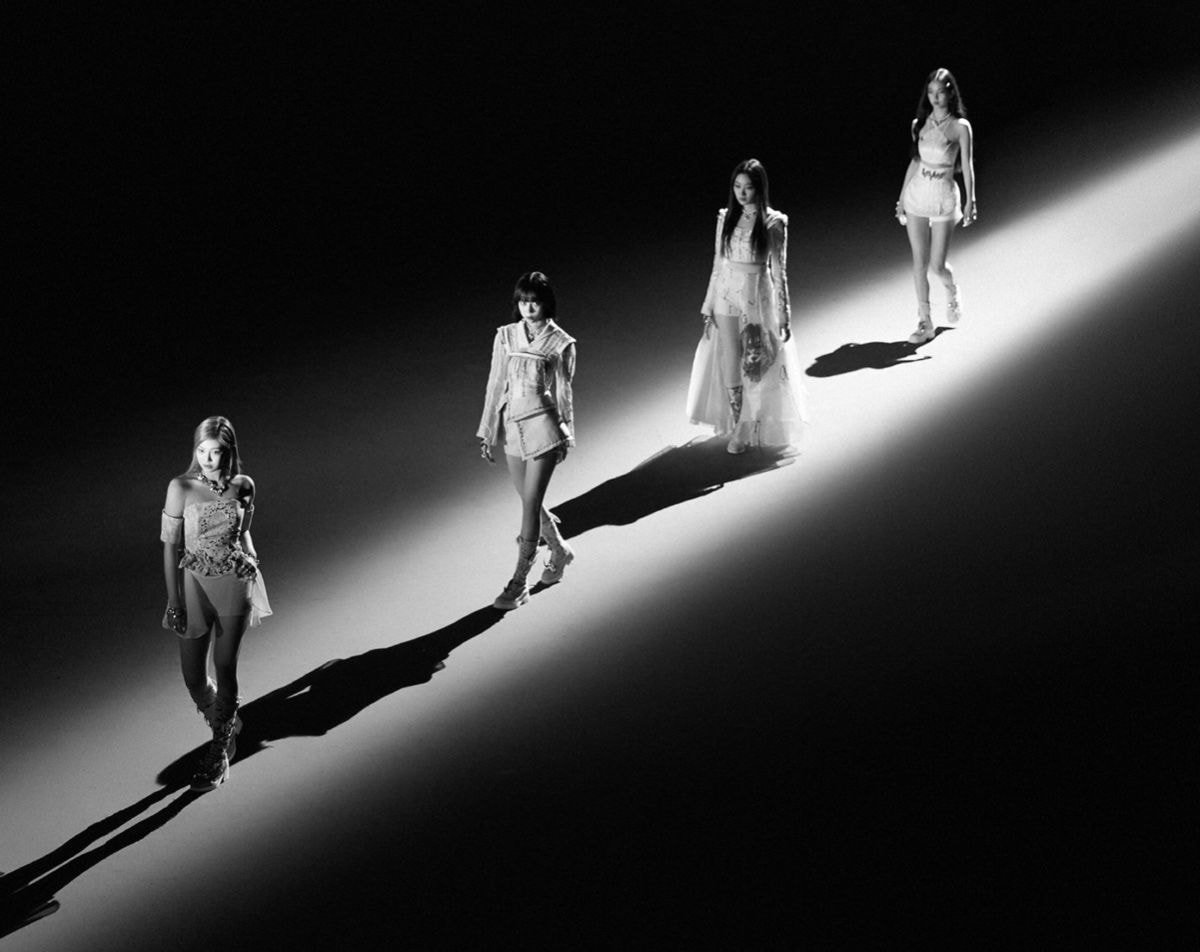 Fan aespa chia năm xẻ bảy chỉ vì 1 bức ảnh: Winter bị chê vì đôi mắt vô hồn, được bênh vực thế nào? - Ảnh 10. Fan aespa chia năm xẻ bảy chỉ vì 1 bức ảnh: Winter bị chê vì đôi mắt vô hồn, được bênh vực thế nào? - Ảnh 10.