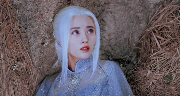 5 mỹ nhân tóc trắng đẹp nhất màn ảnh Hoa ngữ: Cúc Tịnh Y chưa bao giờ ma mị đến thế, trùm cuối đẹp đến tan nát cõi lòng - Ảnh 12.