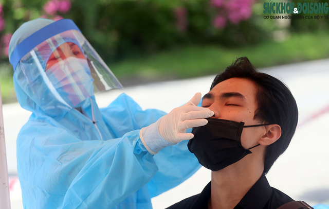 Quyết bóc hết F0, Hà Nội thần tốc lấy 1 triệu mẫu xét nghiệm SARS-CoV-2 trong 3 ngày - Ảnh 1.