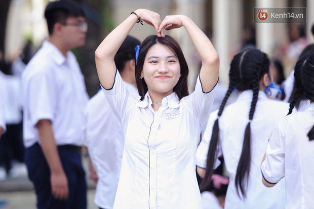2 trường học tại TP.HCM dự kiến cho học sinh đi học lại từ 11/10 sau 5 tháng ở nhà - Ảnh 1.