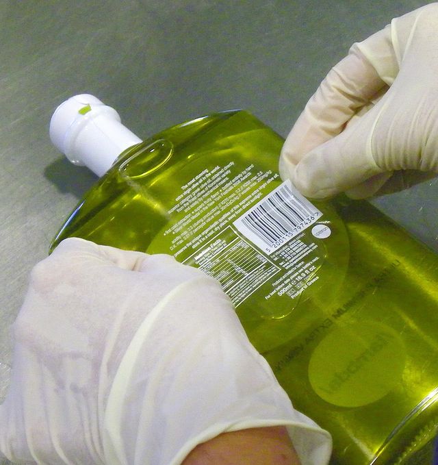 Điều đặc biệt bên trong chai dầu olive sang trọng nhất thế giới - Ảnh 2.