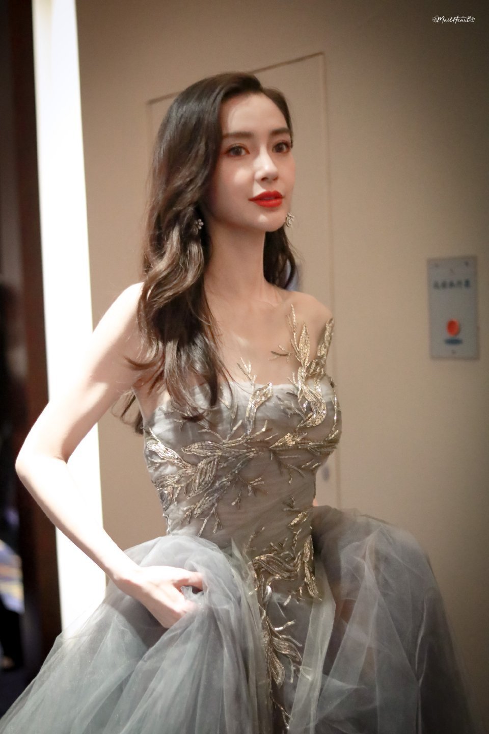Xôn xao loạt khoảnh khắc Angela Baby gầy như da bọc xương: Body mỏng như lá lúa, ảnh không PTS khiến ai cũng xót xa - Ảnh 3. Xôn xao loạt khoảnh khắc Angela Baby gầy như da bọc xương: Body mỏng như lá lúa, ảnh không PTS khiến ai cũng xót xa - Ảnh 3.