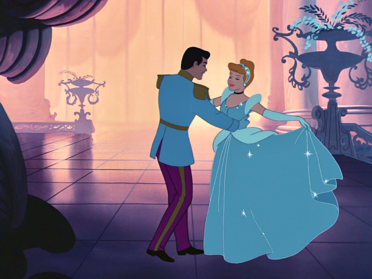 6 lần n&agrave;ng Lọ Lem h&oacute;a người thật: Từ bản da m&agrave;u đến &ldquo;b&aacute;nh b&egrave;o&rdquo; trung học, to&agrave;n minh tinh thủ vai nhưng ai l&agrave; người xuất sắc nhất? - Ảnh 1.