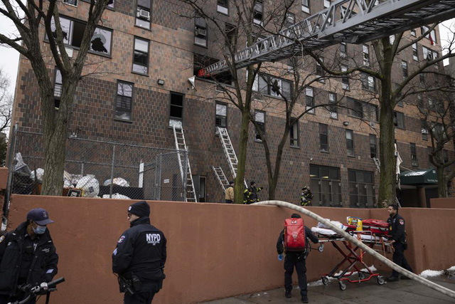 Cháy chung cư ở thành phố New York (Mỹ) khiến 19 người tử vong, bao gồm 9 trẻ em - Ảnh 4.