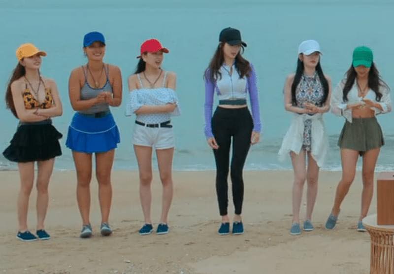 Một mỹ nhân Địa Ngục Độc Thân dậy sóng MXH bởi body cực cháy lấn át cả dàn hot girl! - Ảnh 2. Một mỹ nhân Địa Ngục Độc Thân dậy sóng MXH bởi body cực cháy lấn át cả dàn hot girl! - Ảnh 2.
