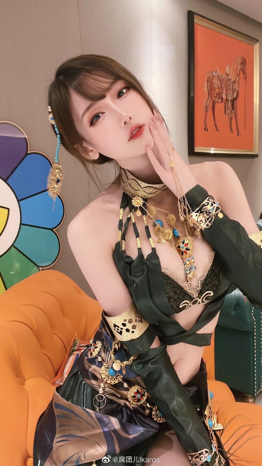 Cosplay nhân vật game cực sexy ngay trên sóng livestream, nữ streamer lập tức nhận donate tới tấp từ người xem - Ảnh 13.