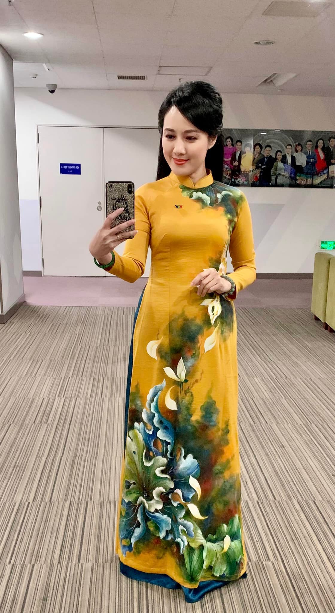 BTV Hoài Anh chính thức nói về công việc mới, tiết lộ 1 điều chưa bao giờ được phép làm lúc còn dẫn tin Thời sự - Ảnh 3. BTV Hoài Anh chính thức nói về công việc mới, tiết lộ 1 điều chưa bao giờ được phép làm lúc còn dẫn tin Thời sự - Ảnh 3.