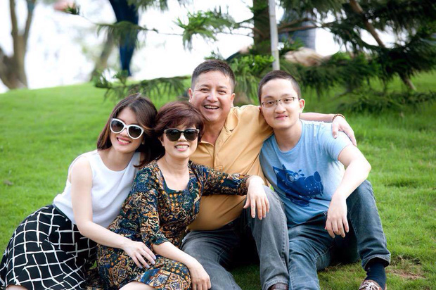 Tình duyên trái ngược của dàn sao Táo Quân, lạ lùng nhất chuyện nhà Cô Đẩu Công Lý - Ảnh 1. Tình duyên trái ngược của dàn sao Táo Quân, lạ lùng nhất chuyện nhà Cô Đẩu Công Lý - Ảnh 1.