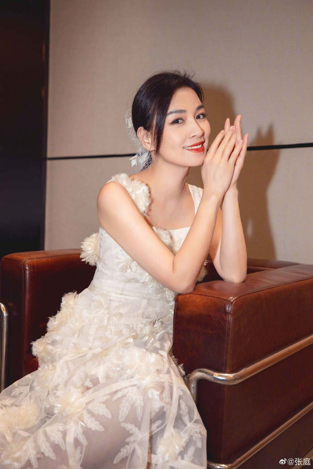 Cô vợ minh tinh cầm đầu đường dây đa cấp 2000 tỷ bị đóng băng: Giật chồng đàn chị danh tiếng, nức nở vì 8 lần thụ tinh thất bại - Ảnh 10. Cô vợ minh tinh cầm đầu đường dây đa cấp 2000 tỷ bị đóng băng: Giật chồng đàn chị danh tiếng, nức nở vì 8 lần thụ tinh thất bại - Ảnh 10.