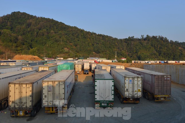  Lạng Sơn tạm dừng tiếp nhận xe chở hoa quả tươi đến cửa khẩu từ 17/1 đến Tết Nguyên đán  - Ảnh 2.