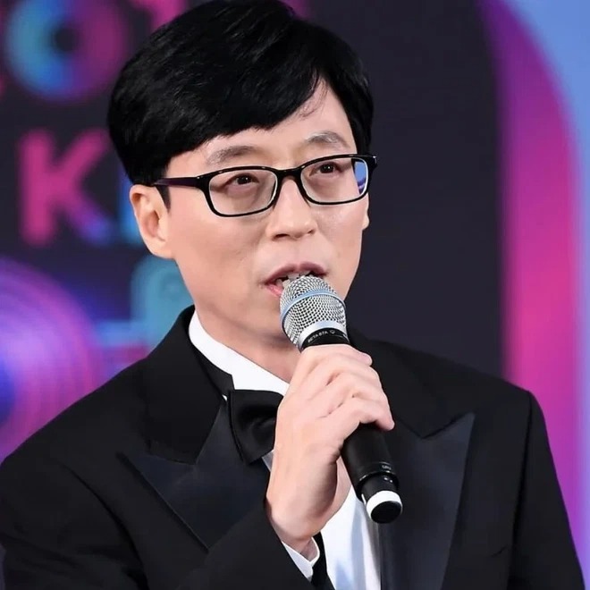 1 nữ idol bất ngờ công khai hẹn hò bạn trai ca sĩ hơn 14 tuổi, bén duyên từ… MC quốc dân Yoo Jae Suk? - Ảnh 4.