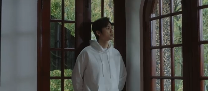 Chung H&aacute;n Lương qu&ecirc;n gội đầu m&agrave; b&agrave;y đặt l&agrave;m trẻ tr&acirc;u, bị d&acirc;n t&igrave;nh b&oacute;c mẽ cưa sừng thất bại ở phim mới cực đau thương? - Ảnh 3.