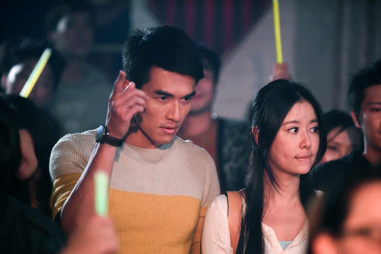 Kẻ đeo bám đáng sợ nhất showbiz: Quấy rối minh tinh hạng A 24/7, có phản ứng sinh lý khi đóng chung và bàn tay hư mọi lúc mọi nơi - Ảnh 2. Kẻ đeo bám đáng sợ nhất showbiz: Quấy rối minh tinh hạng A 24/7, có phản ứng sinh lý khi đóng chung và bàn tay hư mọi lúc mọi nơi - Ảnh 2.