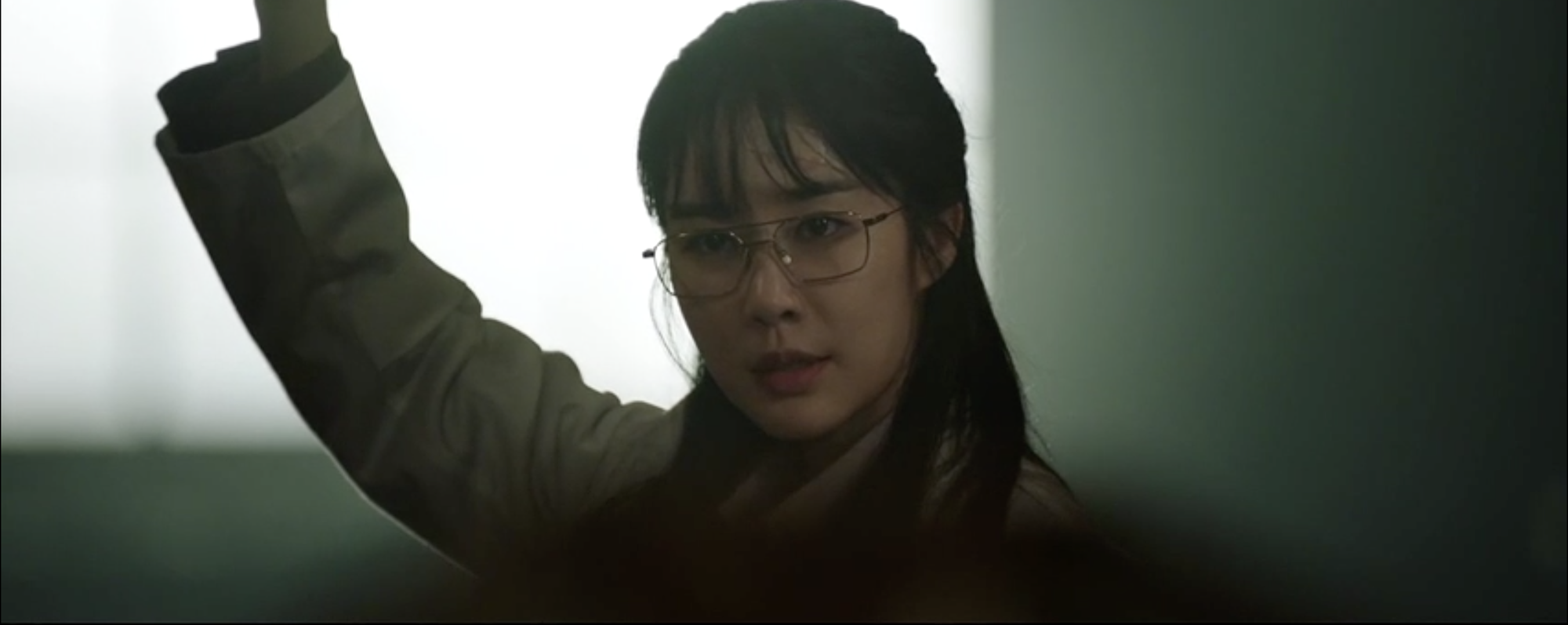 Snowdrop tập 10 tức sôi máu: Jisoo (BLACKPINK) bị tình địch tát sấp mặt, Jung Hae In bất lực đứng nhìn - Ảnh 1.